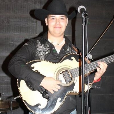 Profile Picture of Ivan Serna (@ivanserna6) on Twitter