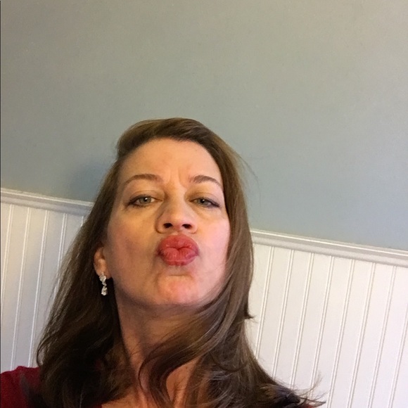 Profile Picture of Jeanette Scott (@mjeanette617) on Poshmark