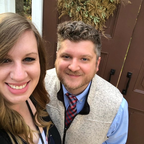 Profile Picture of Laura Sheriff (@laursher) on Poshmark