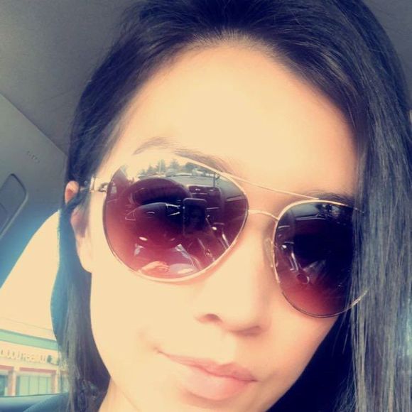 Profile Picture of Bianca Luna (@bluna20) on Poshmark