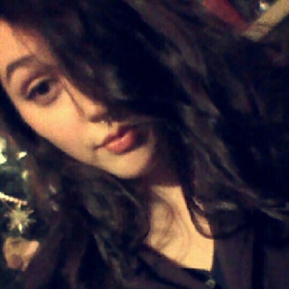 Profile Picture of Laiken Leftwich (@laikend) on Poshmark