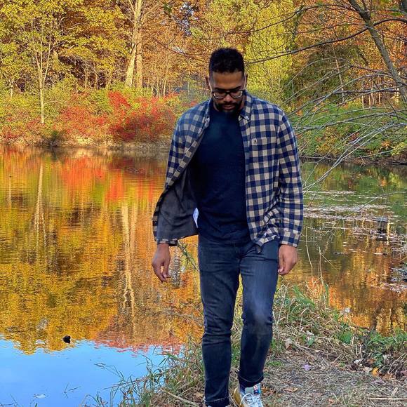 Profile Picture of Jonah Taylor (@jonahbtaylor) on Poshmark