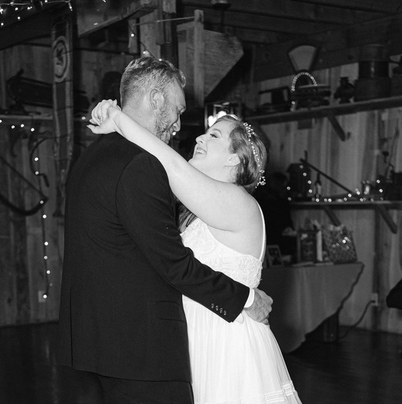 Profile Picture of Sophi Harvill (@sophichu) on Poshmark