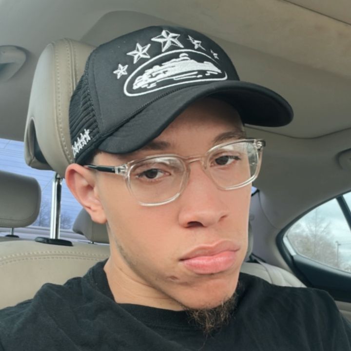 Profile Picture of Corey (@coreytheangel) on Tiktok