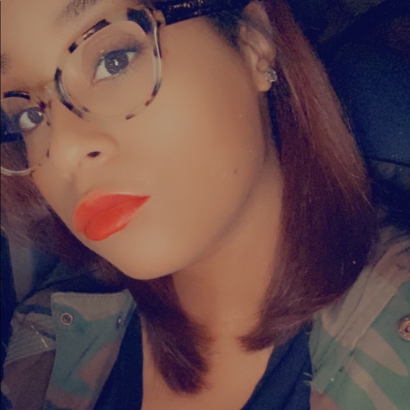 Profile Picture of Bianca Jacques (@bjacques76) on Poshmark