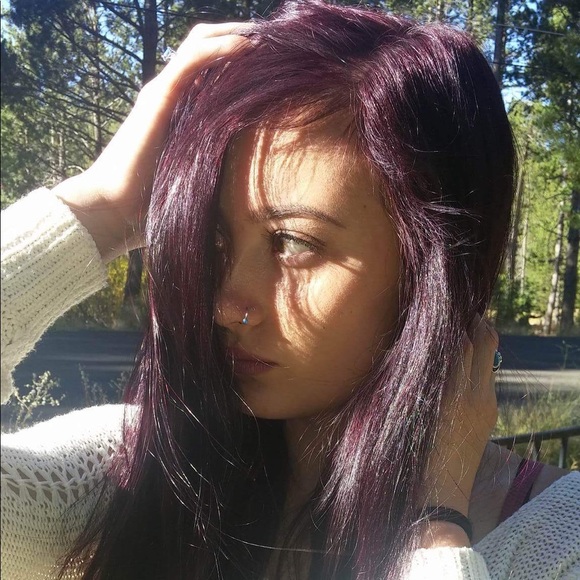 Profile Picture of Marisa Hasslinger (@marisa12899) on Poshmark