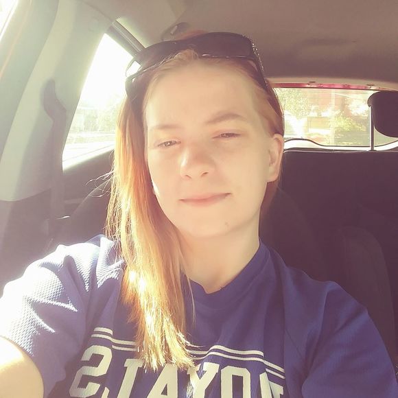 Profile Picture of Crystal Enloe (@spoildbrat8706) on Poshmark