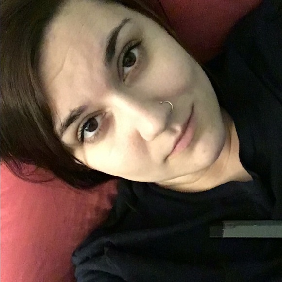 Profile Picture of Elizaelizabeth Chomor (@elizaelizabethc) on Poshmark