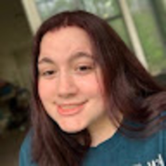 Profile Picture of Jada Del guidice (@simplyjada01) on Poshmark