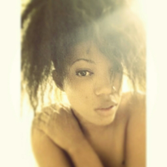 Profile Picture of Ladonya Price (@ladonyaprice) on Poshmark