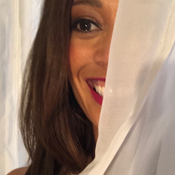 Profile Picture of Red Barette (@redbarette) on Poshmark