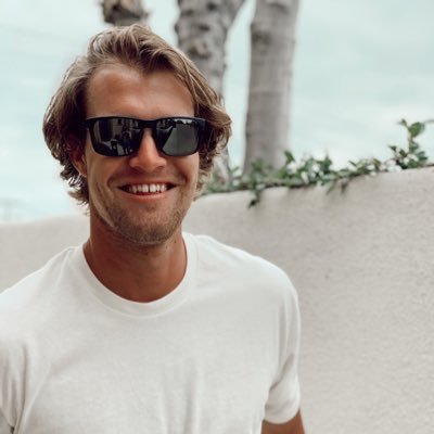 Profile Picture of James Drake (@james_drake809) on Twitter