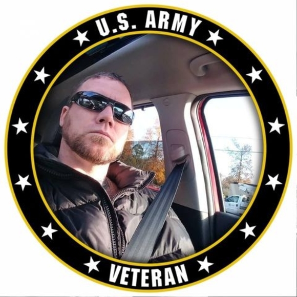 Profile Picture of Richard Hays (@richgrace03) on Poshmark