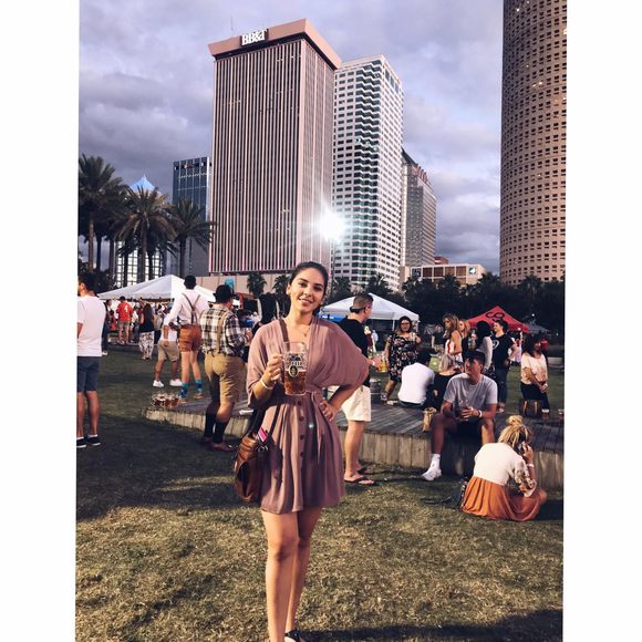 Profile Picture of Andrea Guillermo (@andreaguillermo) on Poshmark