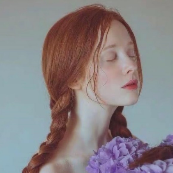 Profile Picture of Stephanie Bernet (@bernet561) on Poshmark