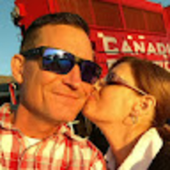 Profile Picture of John Schmelter (@john_schmelter) on Poshmark