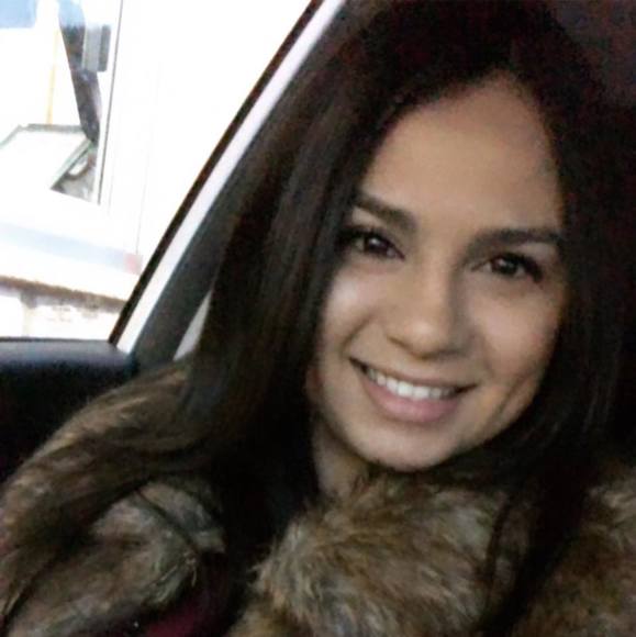 Profile Picture of Amanda Cavazos (@amanda_cavazos) on Poshmark