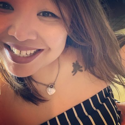 Profile Picture of MarieIris (@marieiris) on Twitter