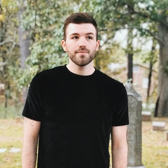 Profile Picture of Garrett Sims (@garrett_sims) on Poshmark