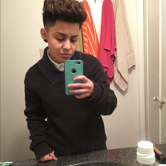 Profile Picture of R Alvarado (@rosaavarado11) on Poshmark