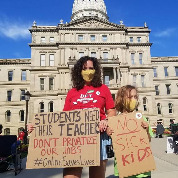 Profile Picture of Nina Chacker (@detroittreasure) on Poshmark