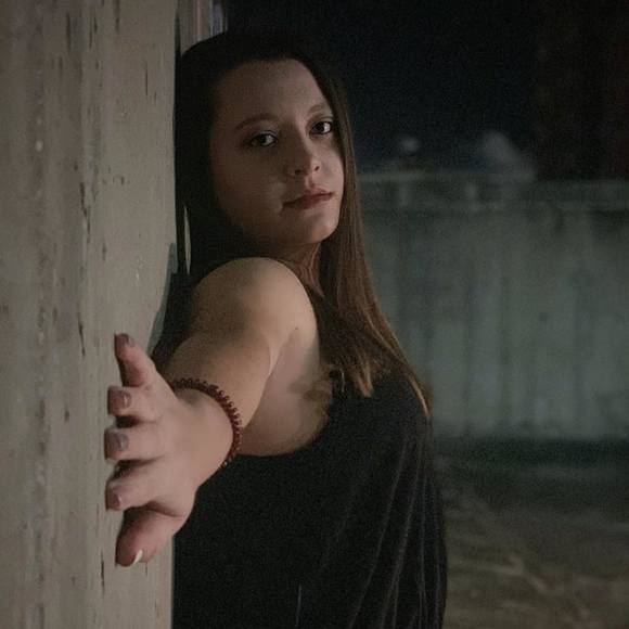 Shayla Long - Poshmark Profile Picture of Shayla Long (@shaylalong) on Poshmark