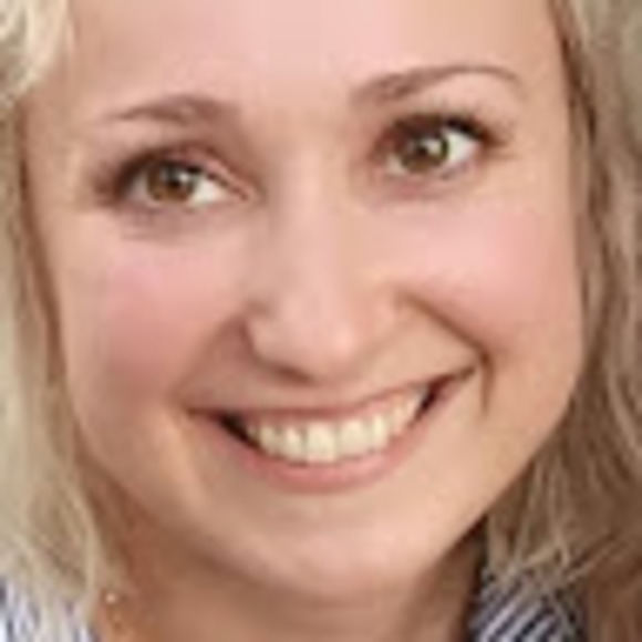 Profile Picture of Katya Kuznetsova (@27kiki2720) on Poshmark