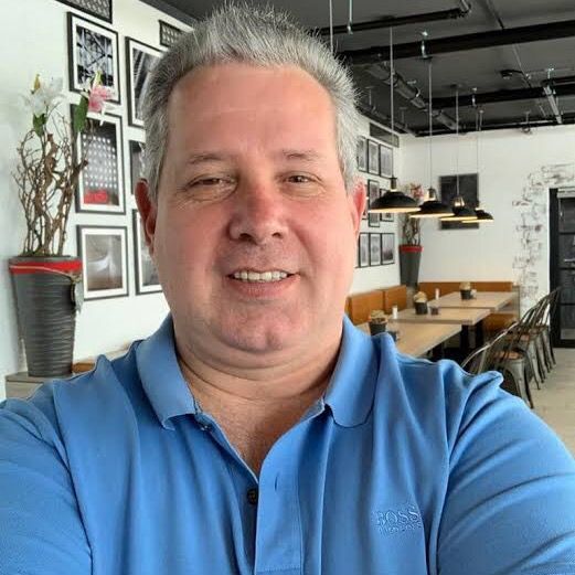 Profile Picture of Robin Corner (@robincorner) on Tiktok