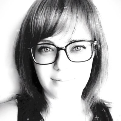 Profile Picture of Kim Wentzel (@JustKimiW) on Twitter