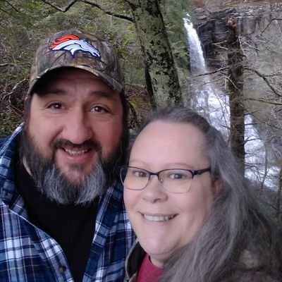 Profile Picture of Randy & Christy Brown (@TNBroncoFan6970) on Twitter