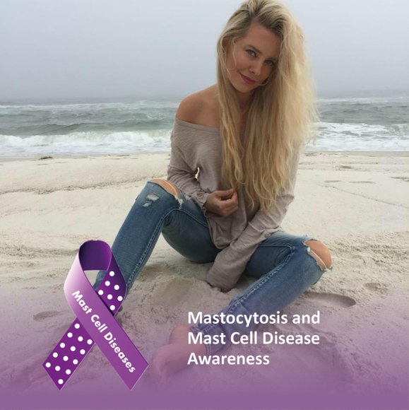 Profile Picture of Leah Williams (@leahwilliams) on Poshmark