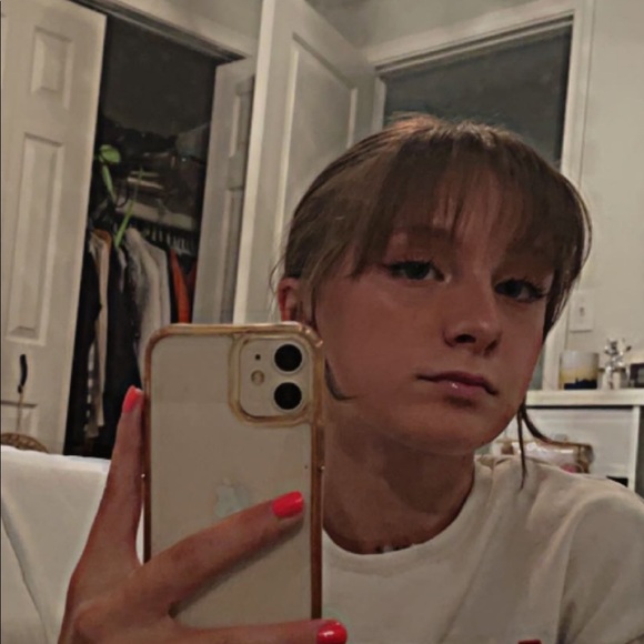 Profile Picture of Ava Mack (@avamack969) on Poshmark