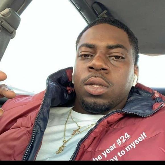 Profile Picture of Pop Diggler (@popdiggler) on Poshmark