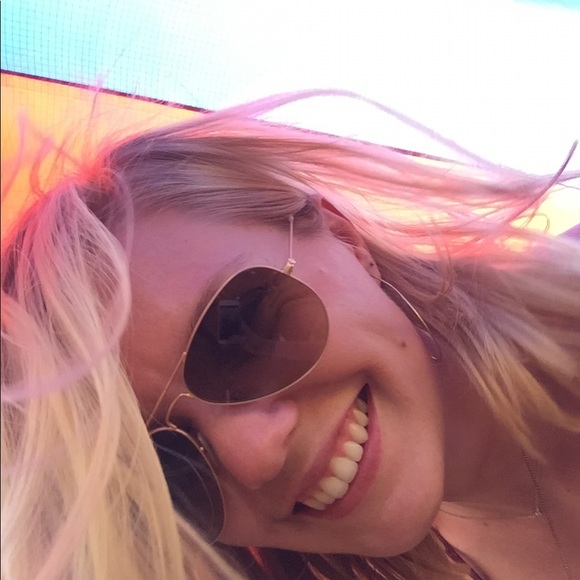 Profile Picture of Sonja Carlson (@sonja_carlson) on Poshmark