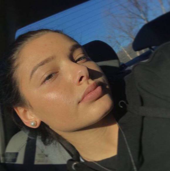 Profile Picture of Karissa Denigris (@karissadenigris) on Poshmark