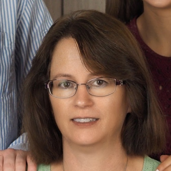 Profile Picture of Julie Heidman (@julieheidman) on Poshmark