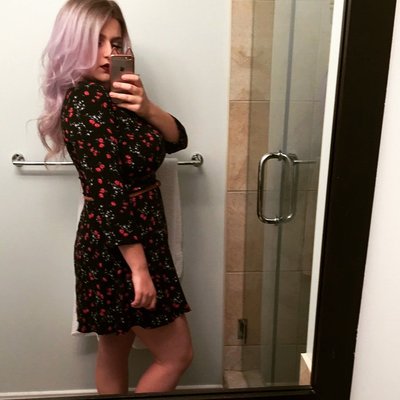 Profile Picture of Rebecca Simms (@rebeccasimms16) on Twitter