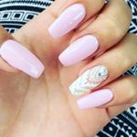 Profile Picture of Lilly_Girl (@chadrobin0206) on Instagram