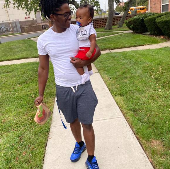 Profile Picture of Aaron Beasley (@aaronbeasley552) on Poshmark