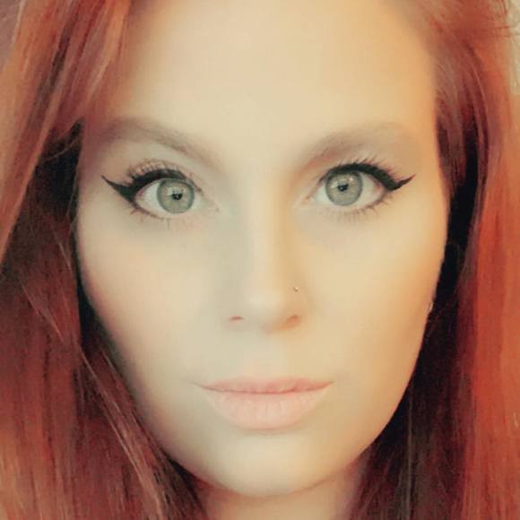 Paige Mullins - Poshmark Profile Picture of Paige Mullins (@pmullz) on Poshmark