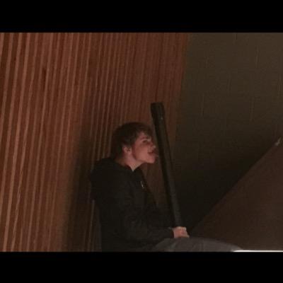 Profile Picture of Sam Hess (@sammTwinkleToes) on Twitter