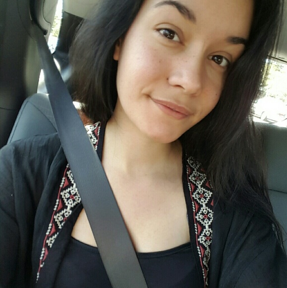 Profile Picture of Tia Corsette (@tcorsette) on Poshmark
