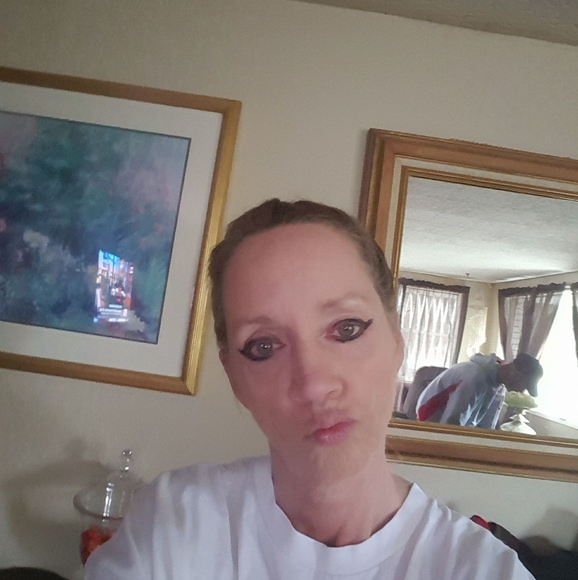 Profile Picture of Terrie Braniff (@terriebraniff88) on Poshmark