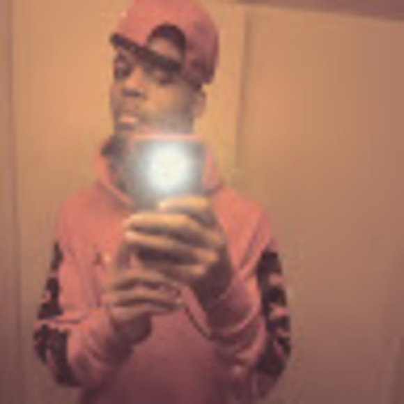 Profile Picture of Paul Turner (@paulmturner19) on Poshmark