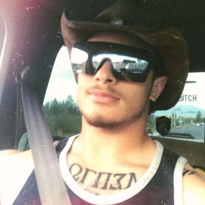 Profile Picture of Jeffrey (@jeff_glynn_907) on Twitter