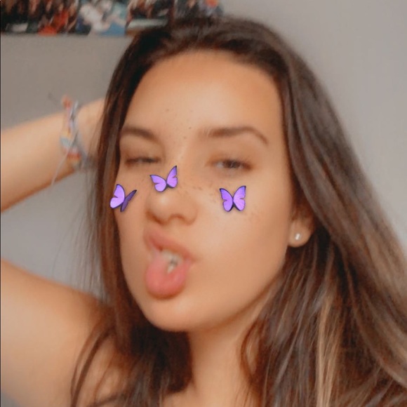 Profile Picture of Madison Ryall (@madison_ryall) on Poshmark