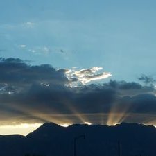 Profile Picture of Kim Feller (@Kimagef) on Twitter