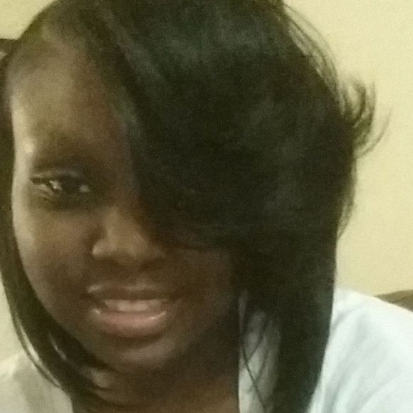 Profile Picture of Tori Coleman (@tcoleman94) on Poshmark