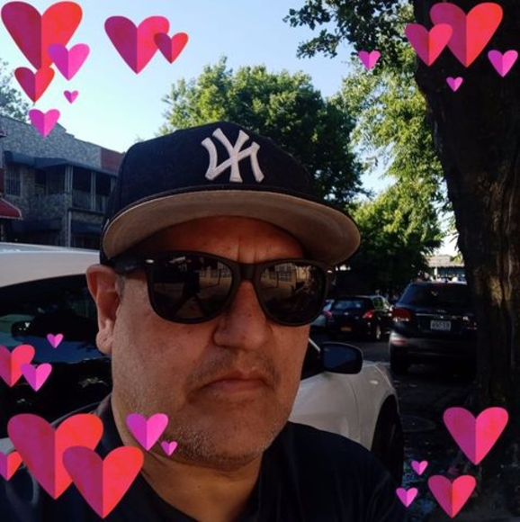 Profile Picture of Thomas Morales (@thomasmorale502) on Poshmark