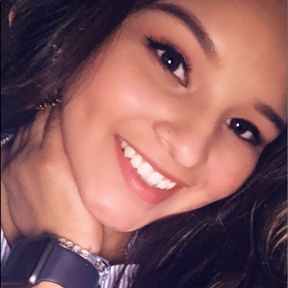 Profile Picture of Lisette Sanchez (@lissanchez31) on Poshmark